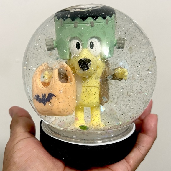 Bluey Other - Monster Lucky Booey Snow Globe